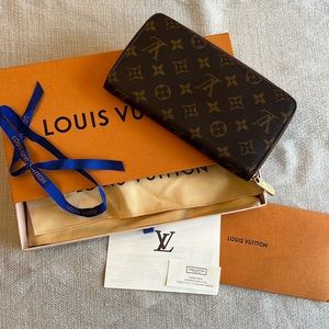 Louis Vuitton Zippy Wallet